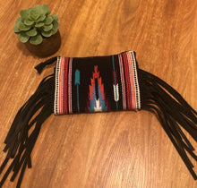Load image into Gallery viewer, Saddle Blanket Clutch (Medium) - Black
